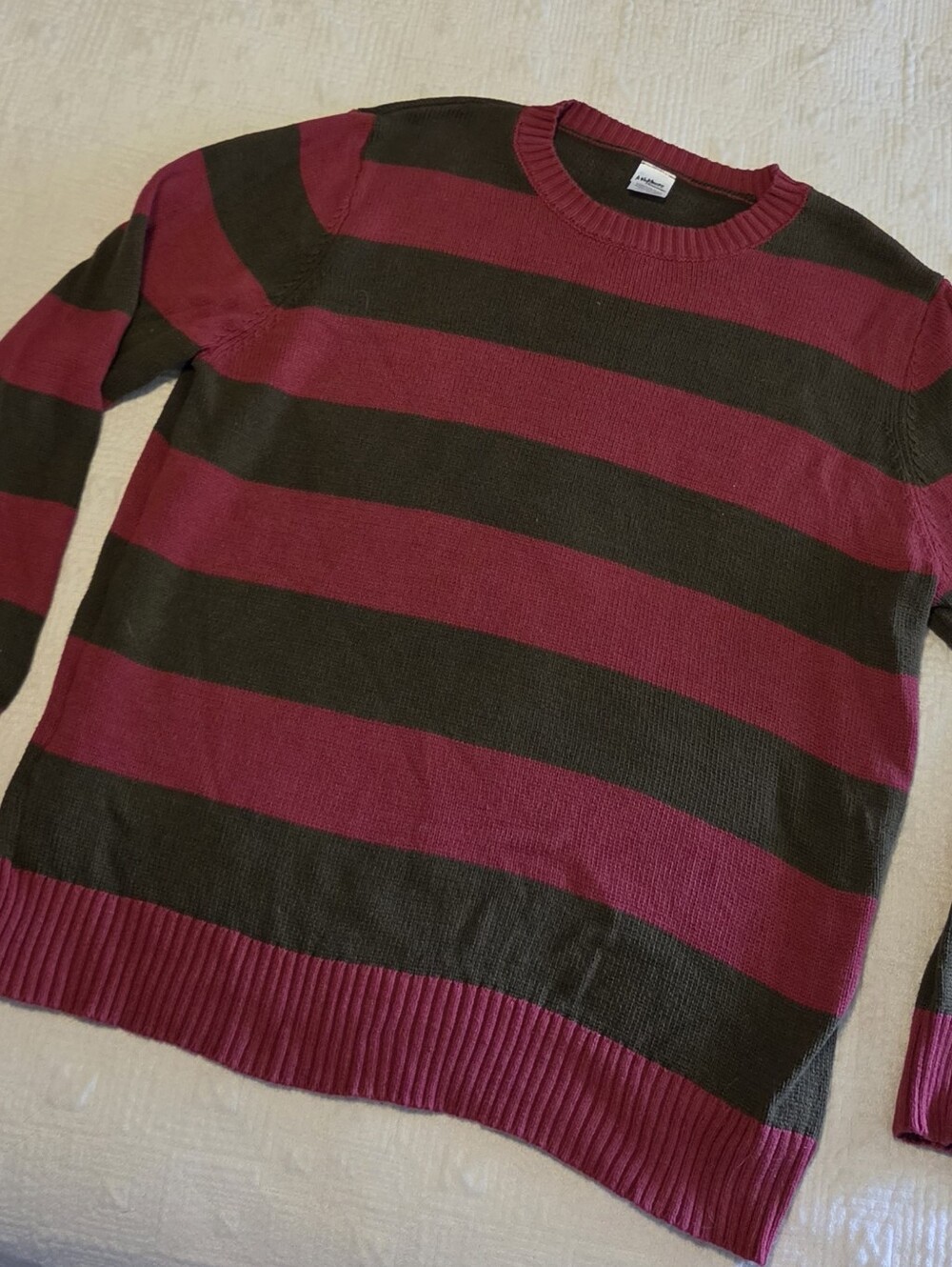 Spirit Halloween Freddy Krueger knit sweater, Size XL